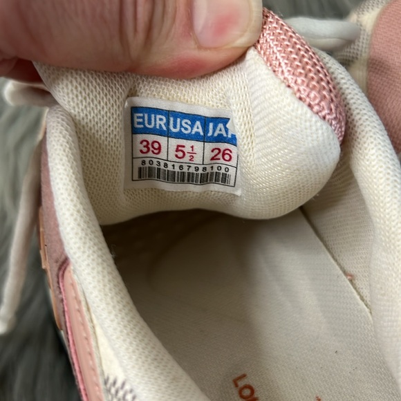 NWOT Fashion Shoes Pink Blue White Logo Sneakers sz 5.5 fits like a 6 - Picture 4 of 7